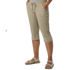 Women’s Anytime Outdoor™ Capris 6